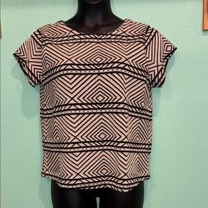 NWT Lucky Brand Black and Cream Button back blouse. Size large